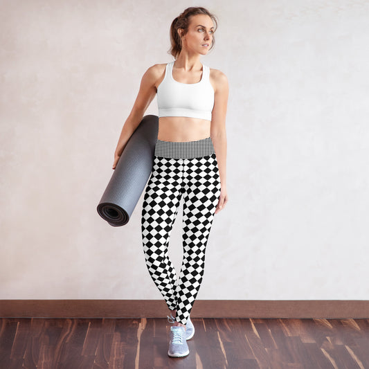 Woman with a legging with a chessboard print 