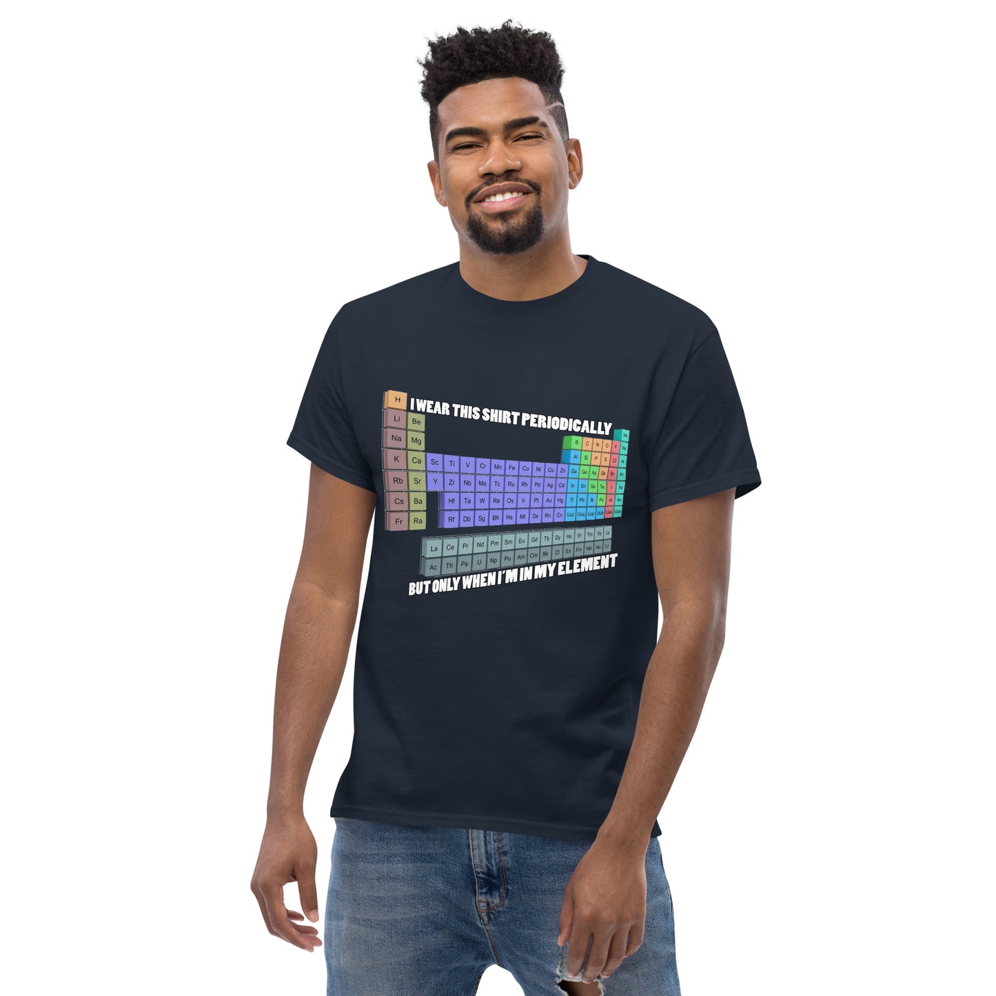 Man with navy blue t-shirt with Mendelev's table