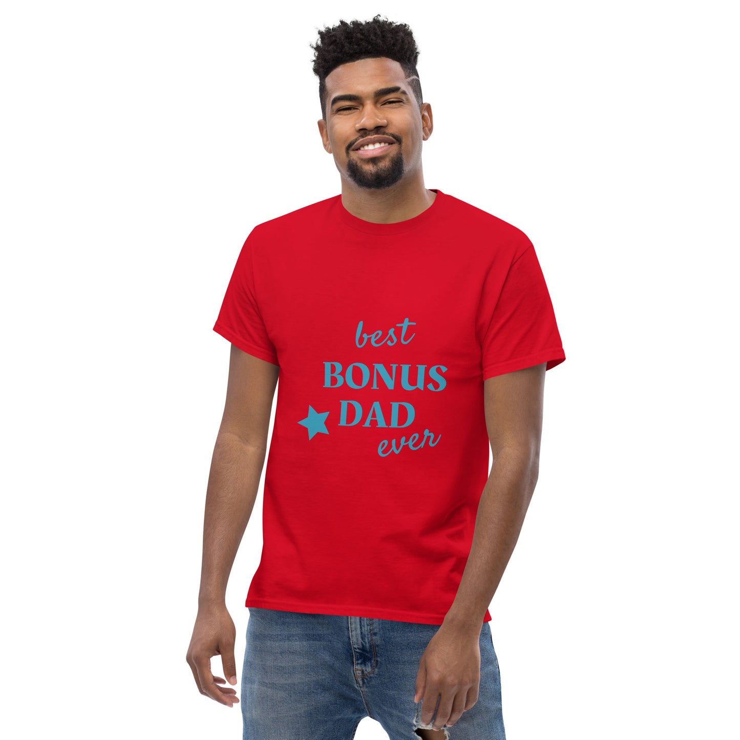 Men with red t-shirt with text "best BONUS DAD ever"