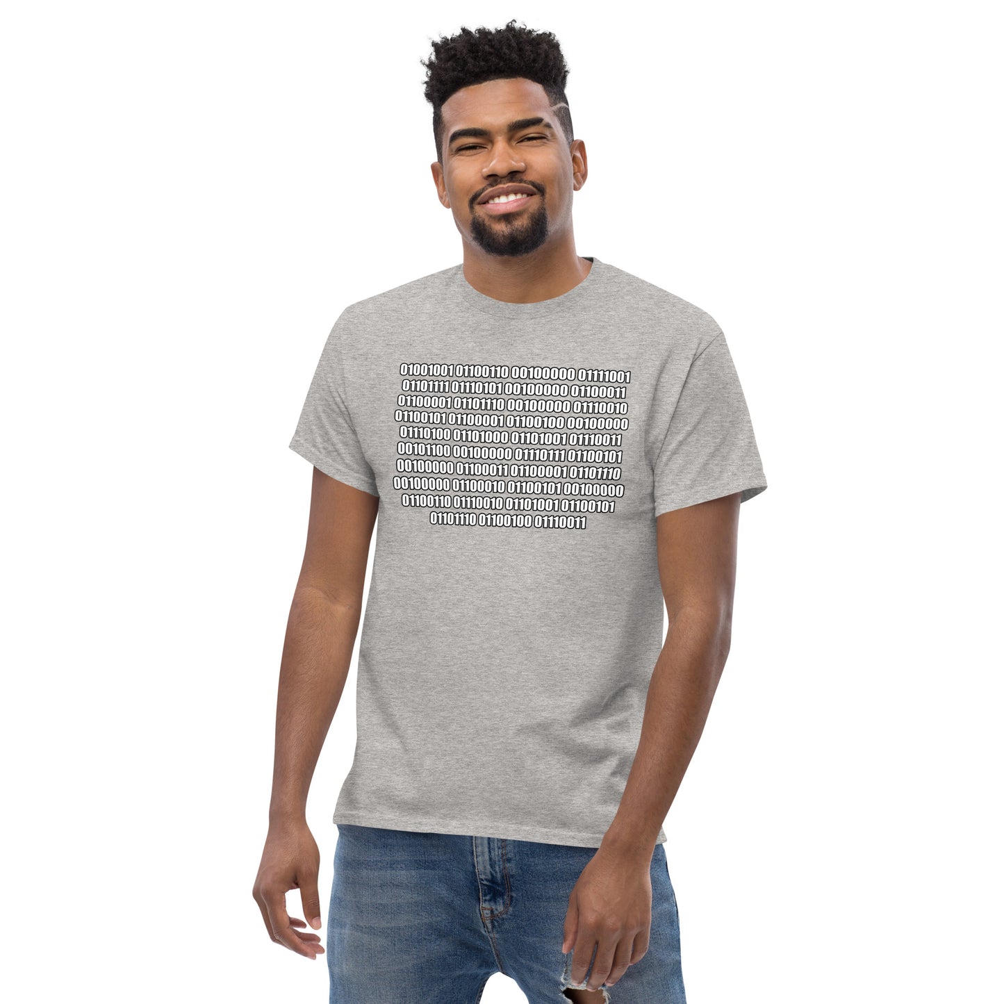 Men with sport grey t-shirt with binaire text "If you can read this"