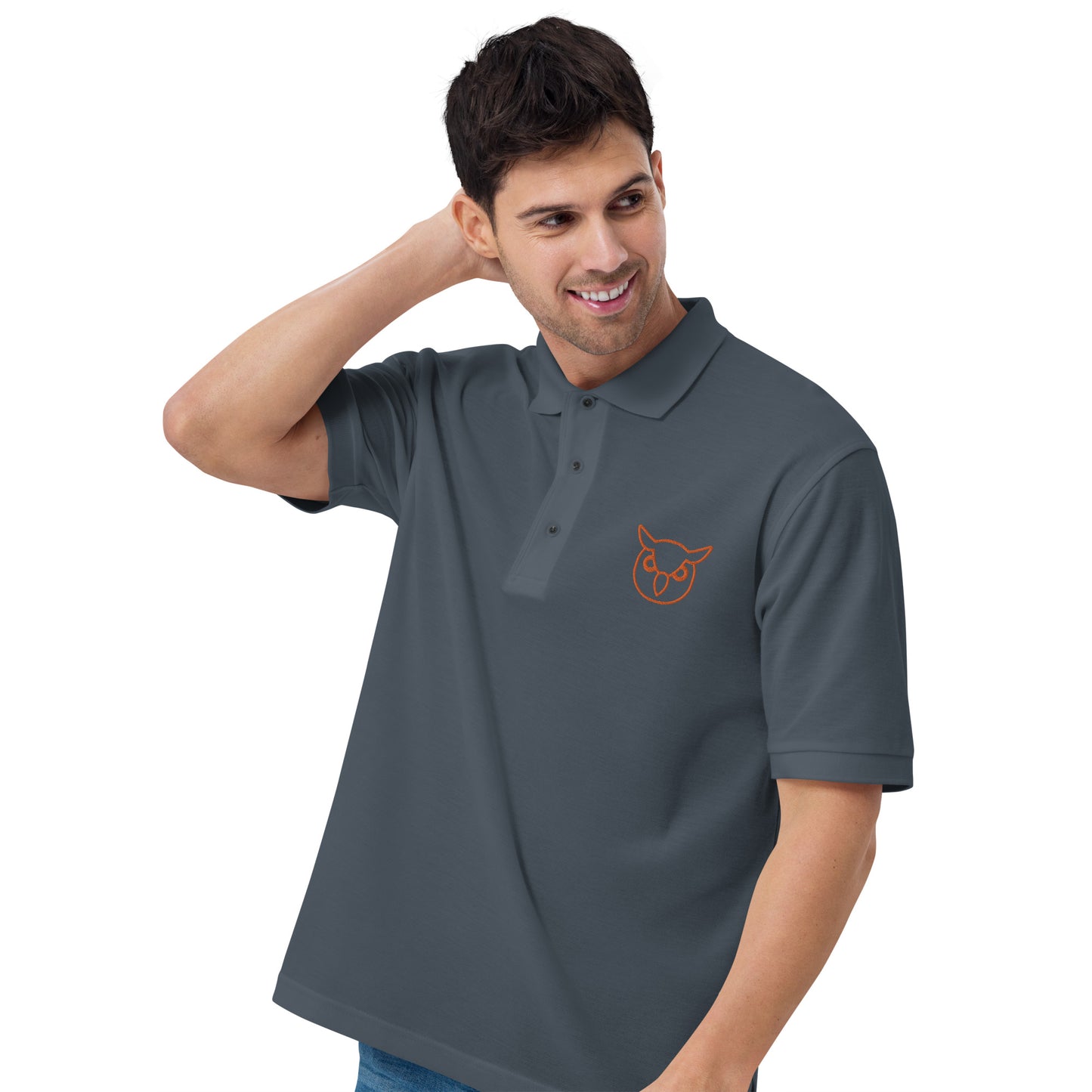 Men with grey poloshirt with on front a owl in brown embroidered