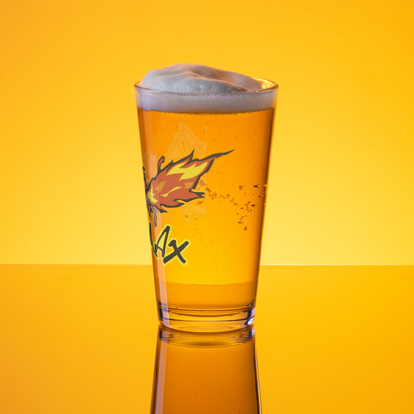 shaker pint glass with logo Mad Max
