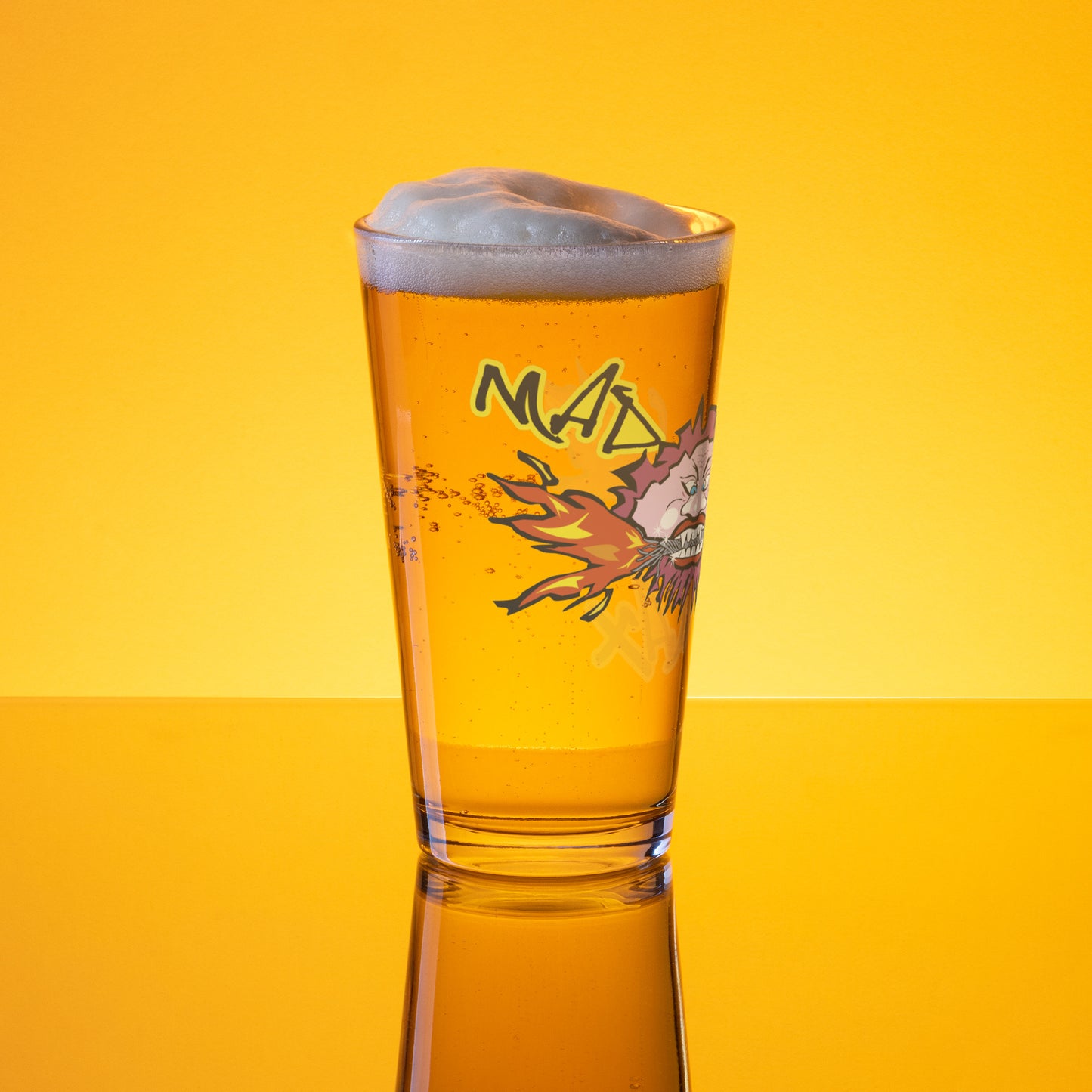 shaker pint glass with logo Mad Max