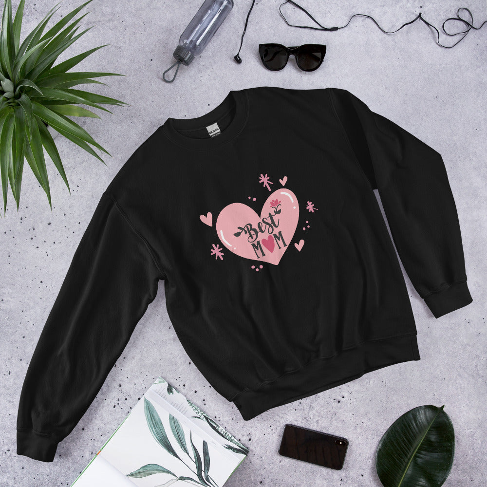 black sweatshirt with hart and text best MOM