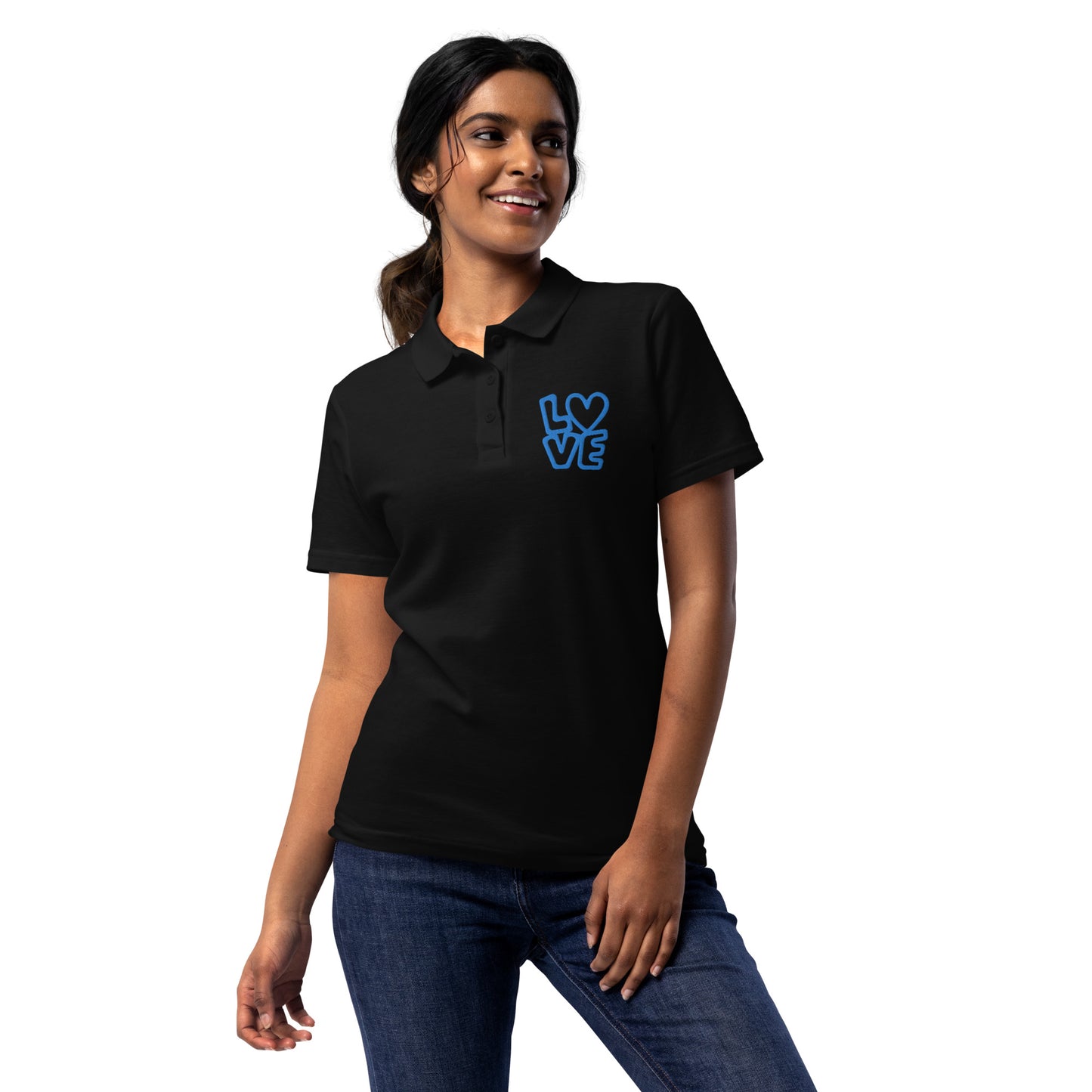 Women with black poloshirt with the blue letters LOVE with the O in heart shape