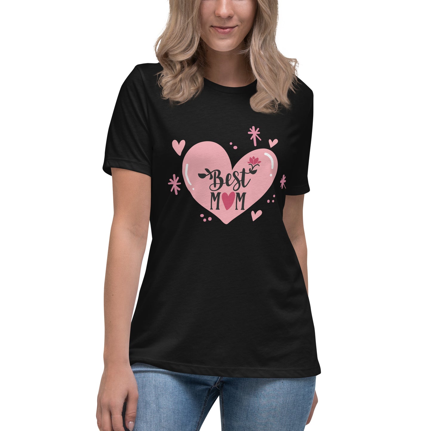 Women with black t shirt with hart and text best MOM