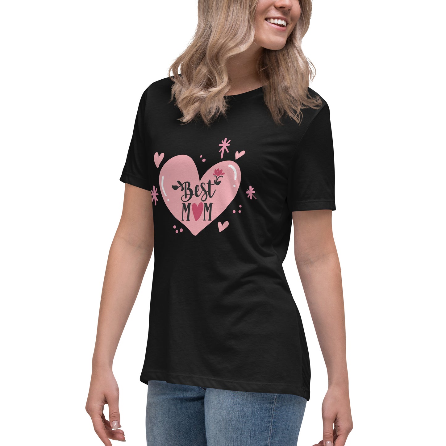 Women with black t shirt with hart and text best MOM