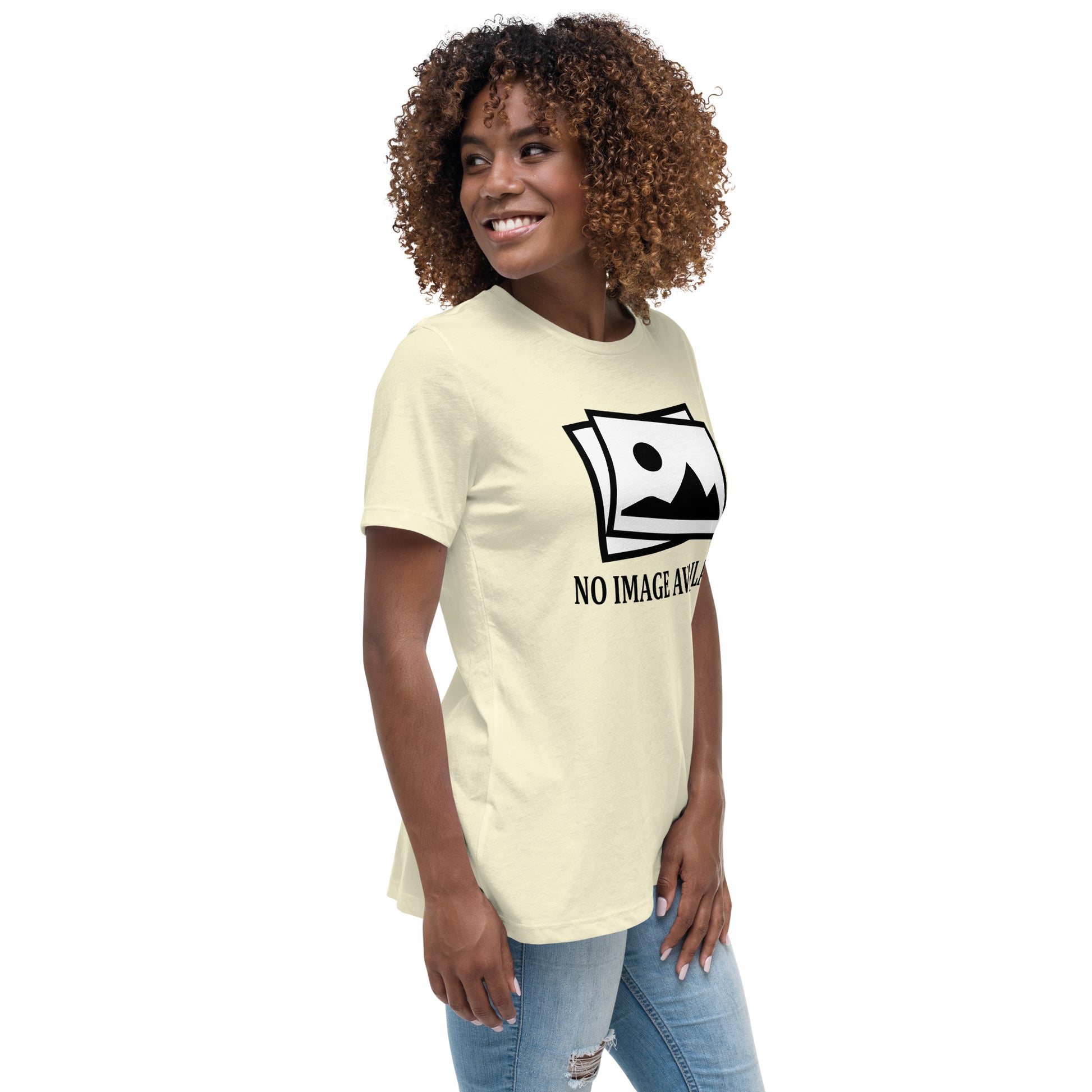 Women with citron t-shirt with image and text "no image available"