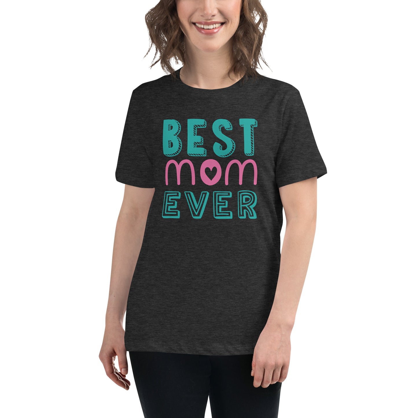 Women with dark grey Tshirt with text best MOM Ever