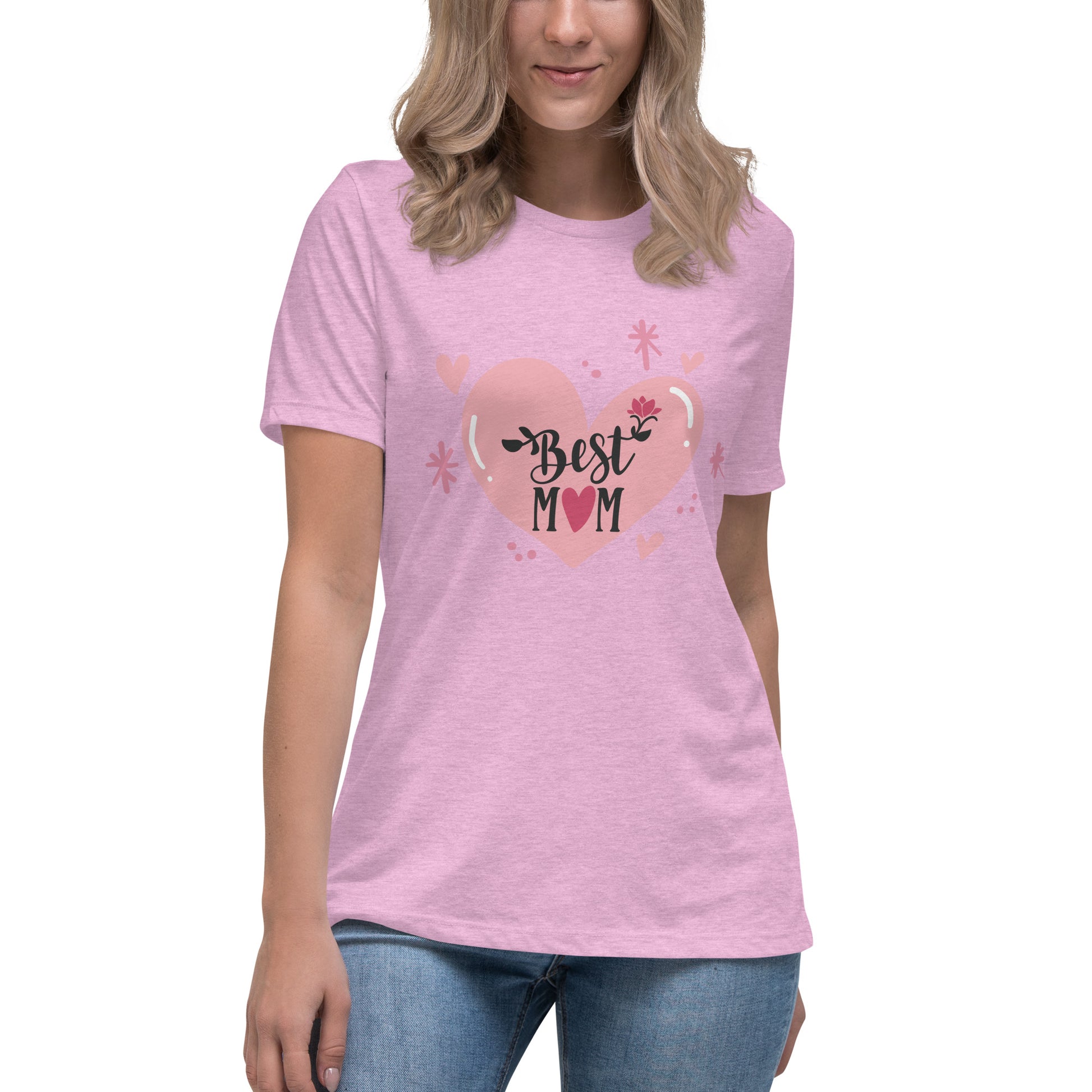 Women with lilac t shirt with hart and text best MOM