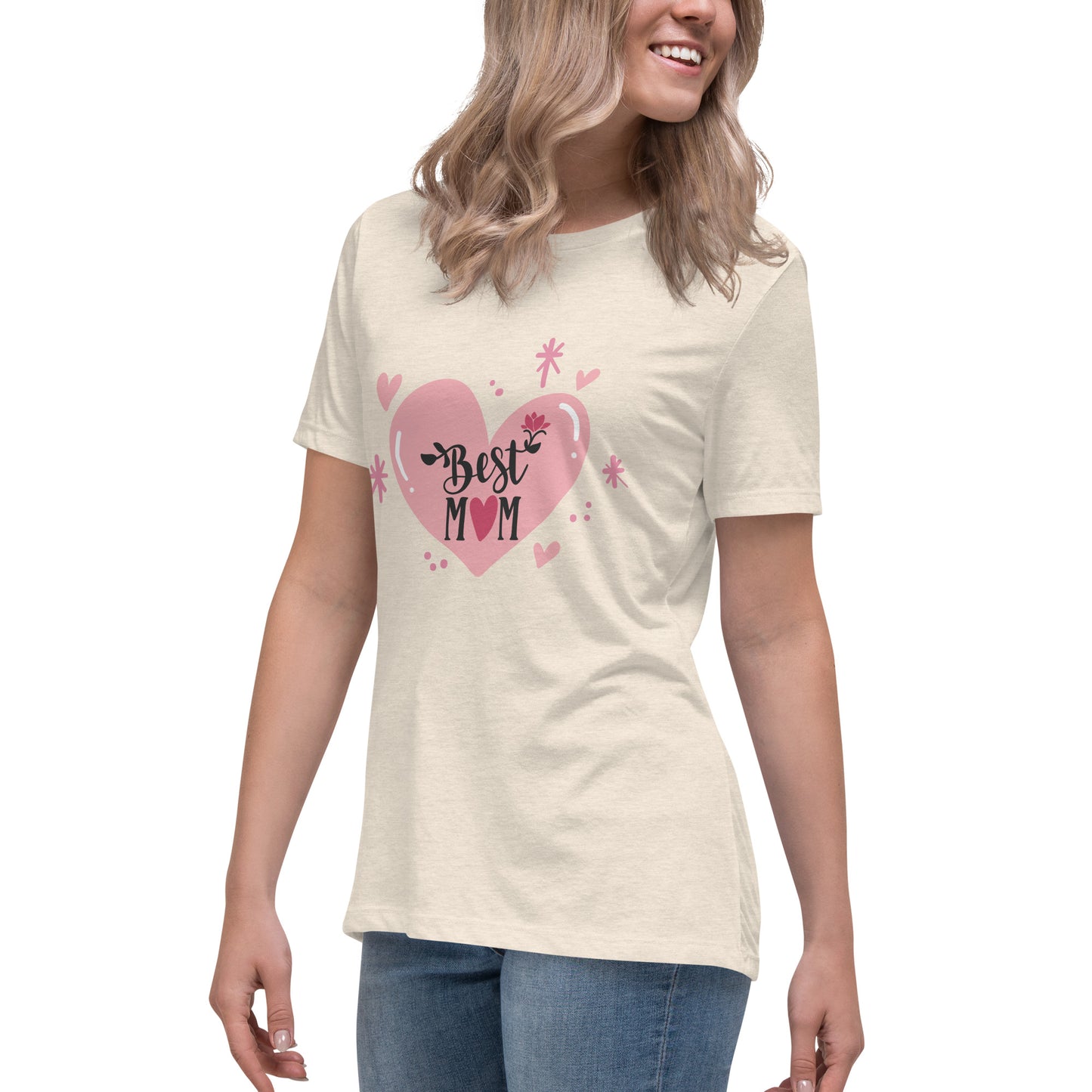 Women with natural t shirt with hart and text best MOM