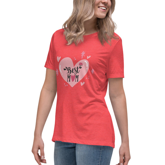 Women with red t shirt with hart and text best MOM