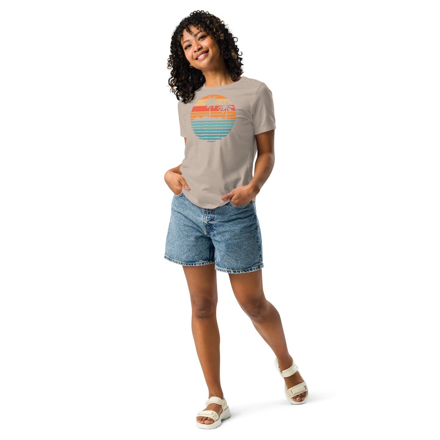 Women with stone T-shirt and a retro Island