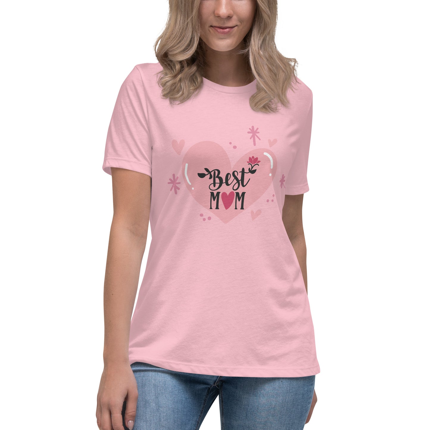 Women with pink t shirt with hart and text best MOM