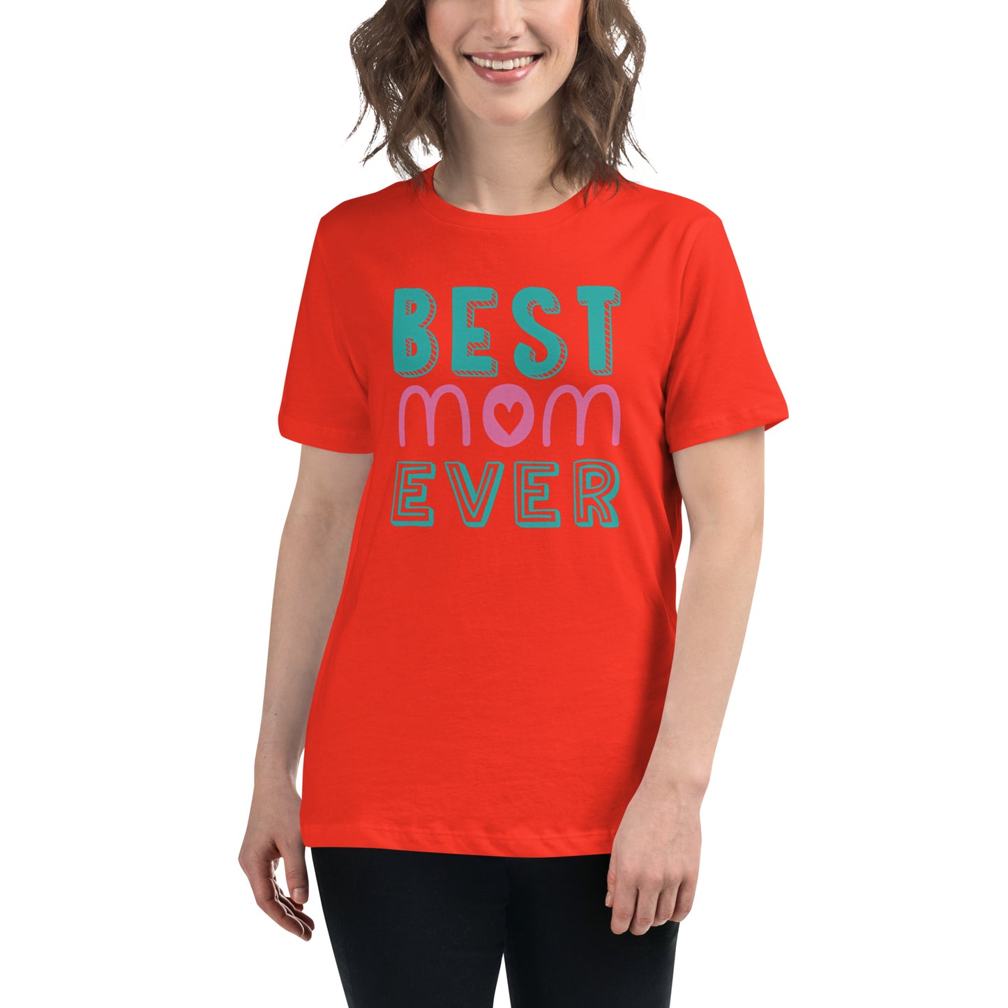 Women with poppy Tshirt with text best MOM Ever