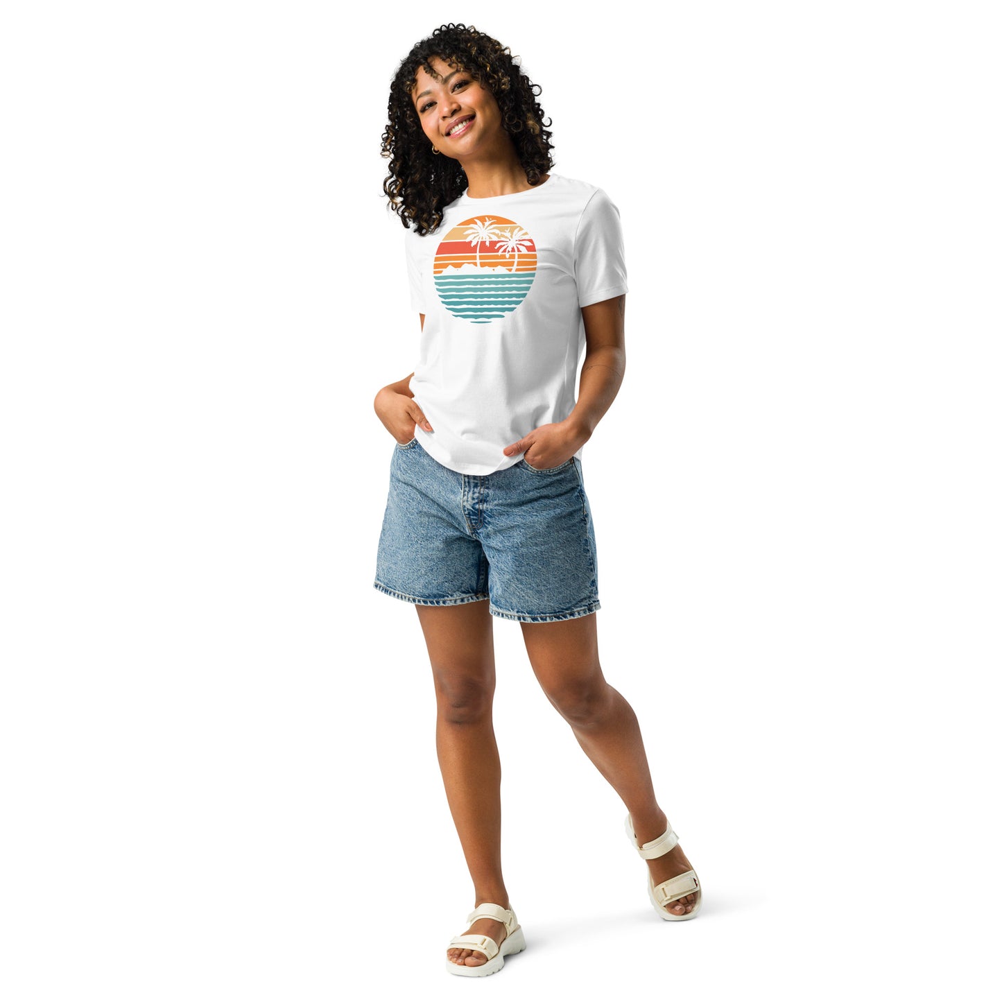 Women with white T-shirt and a retro Island