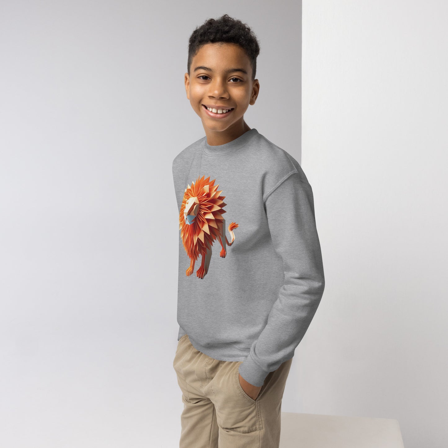 Youth with sport grey Sweater with print of a lion