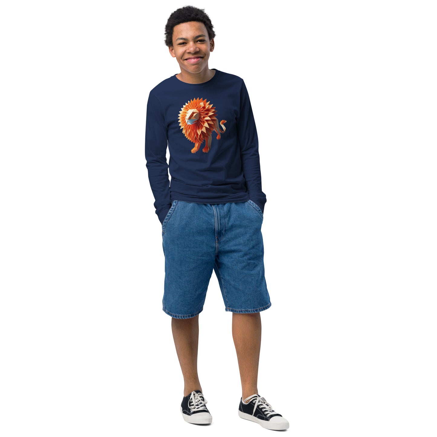 Youth with navy T-shirt with long sleeve with print of a lion