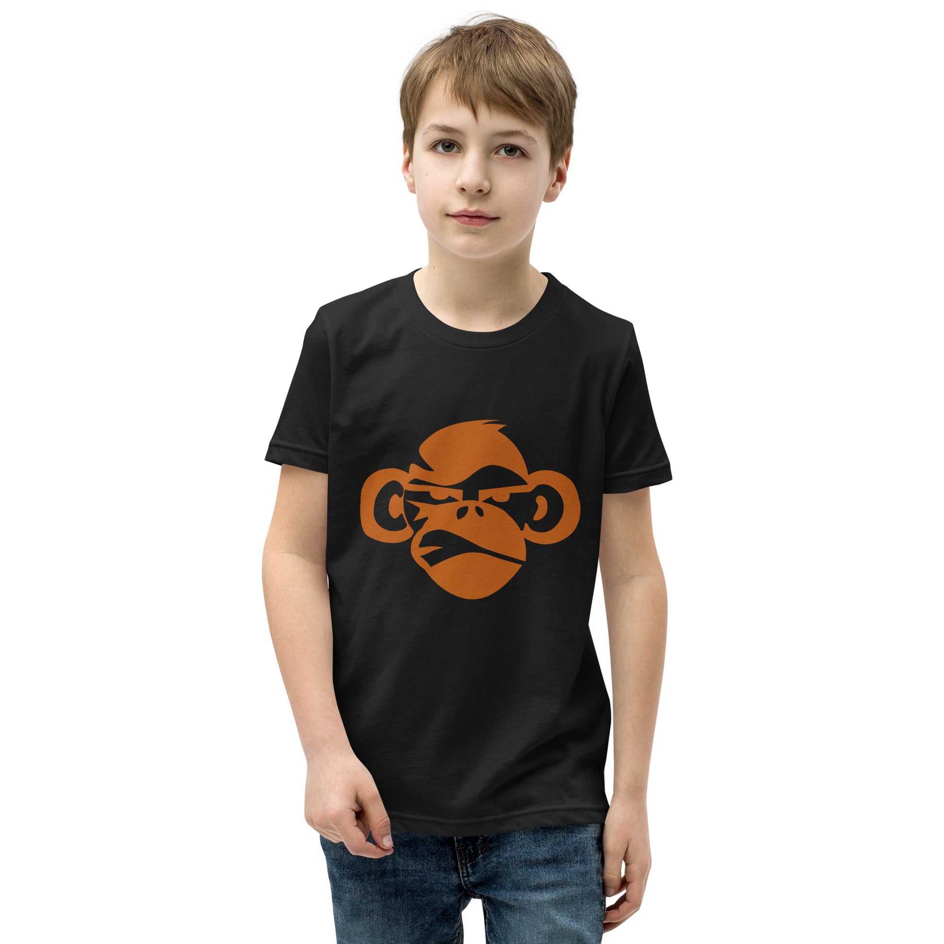 Youth with black T-shirt with a print of a head of a monkey in color brown