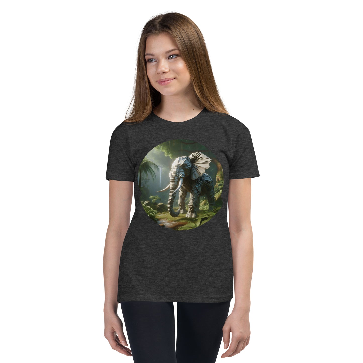 Youth with dark grey T-shirt with a print of a Elephant in the woud