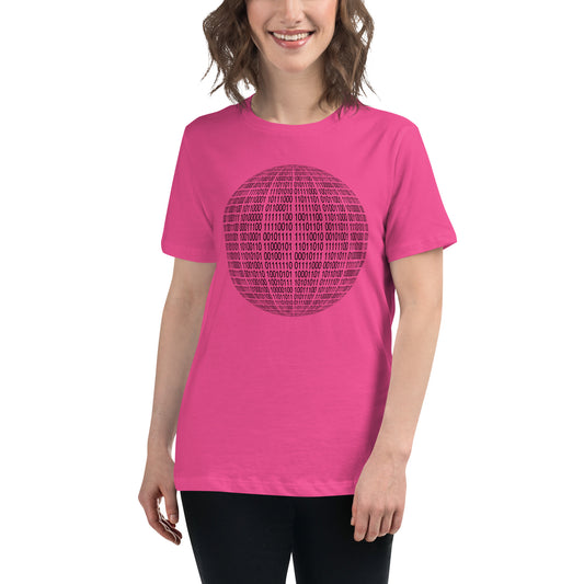 Women with berry T-shirt with binaire sphere