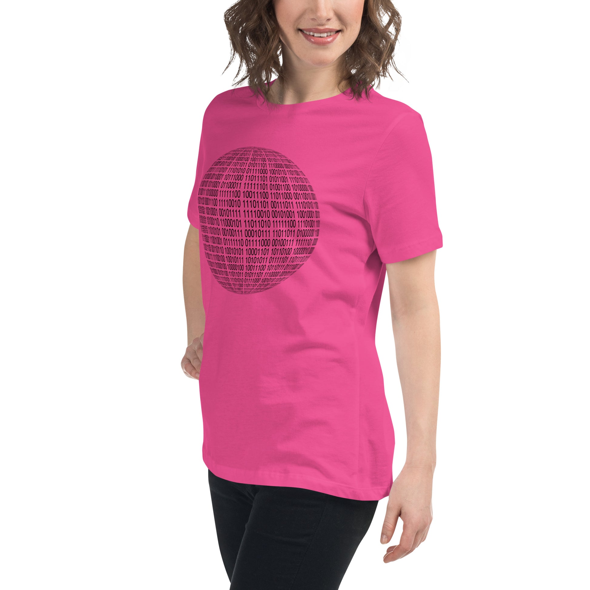 Women with berry T-shirt with binaire sphere