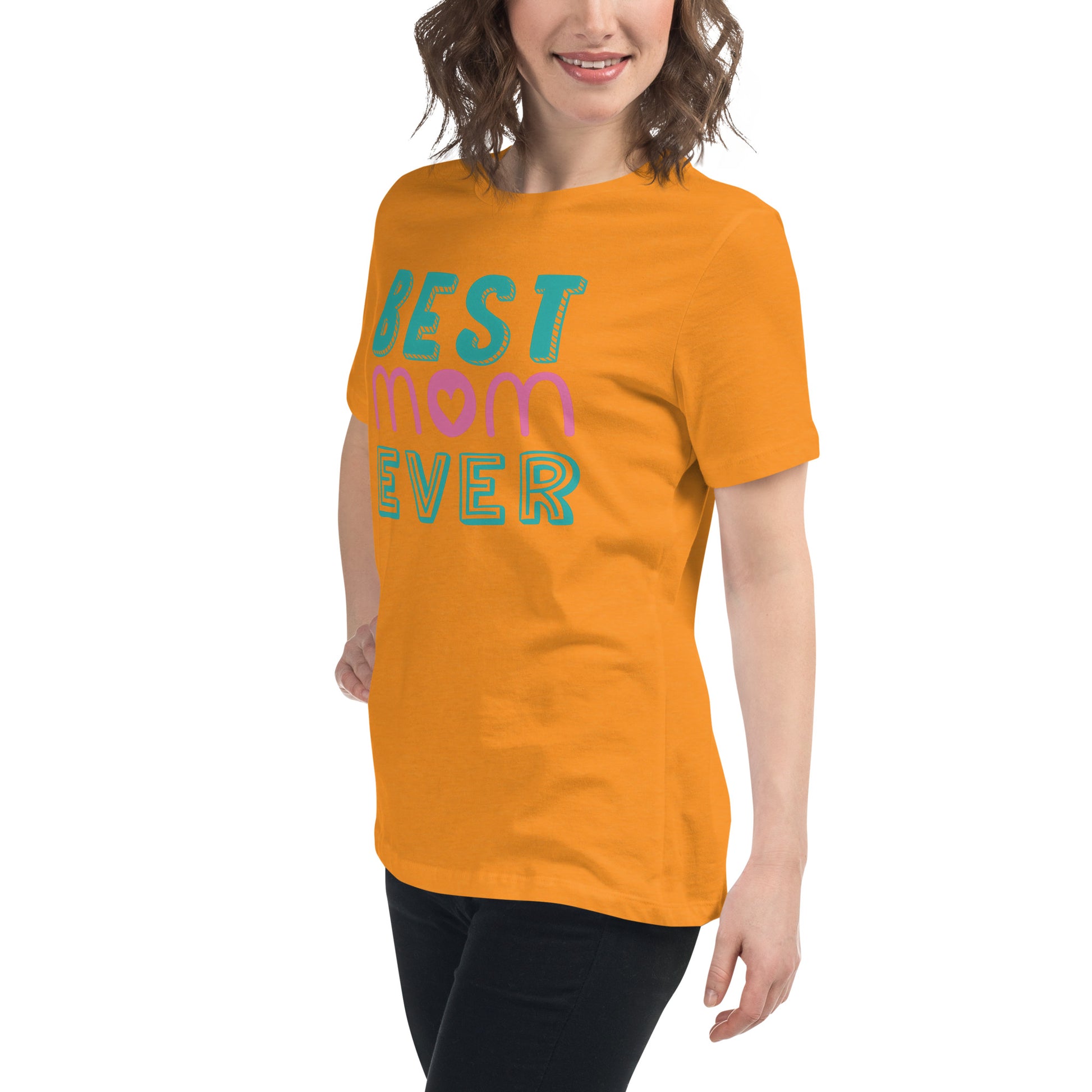 Women with marmalade Tshirt with text best MOM Ever