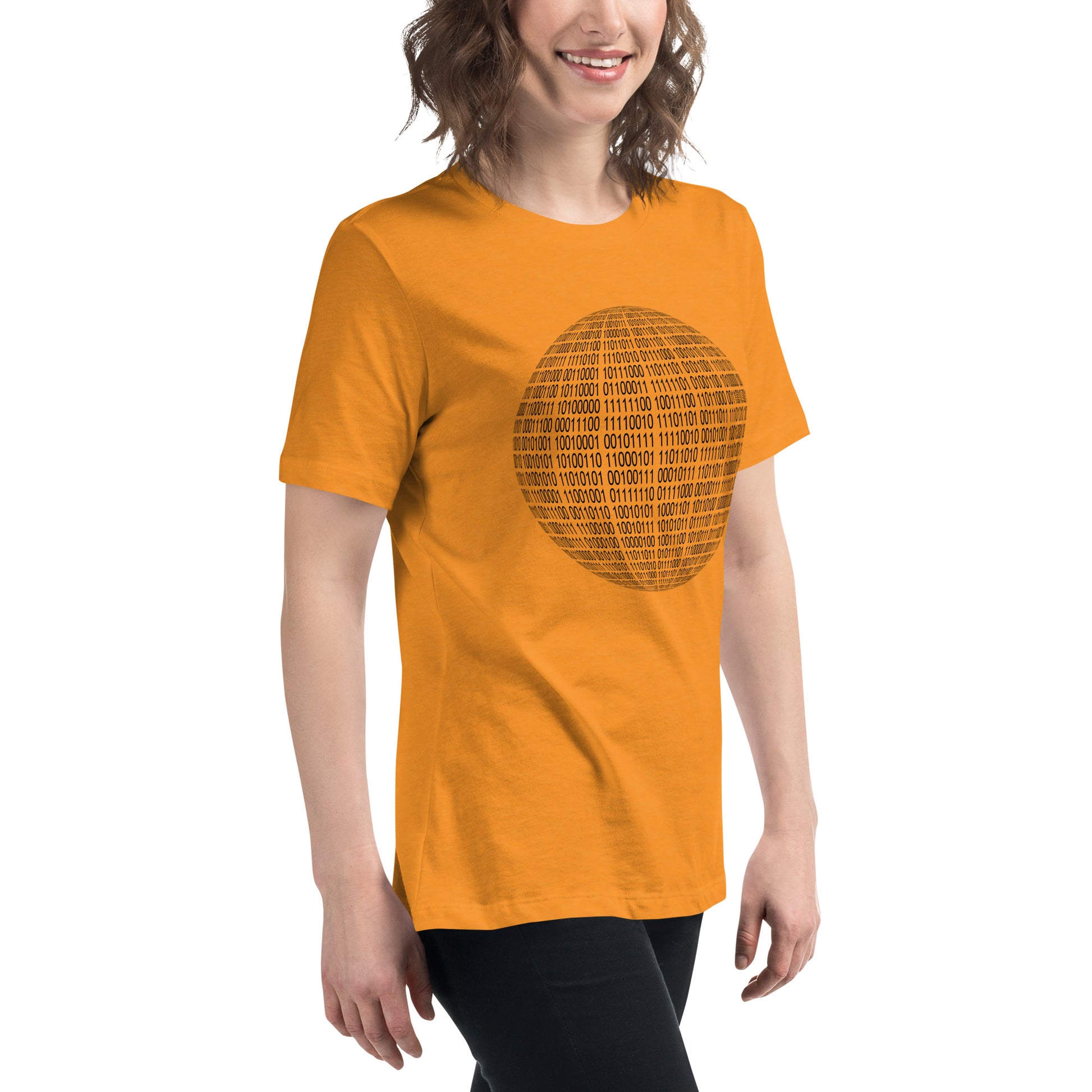 Women with marmalade T-shirt with binaire sphere