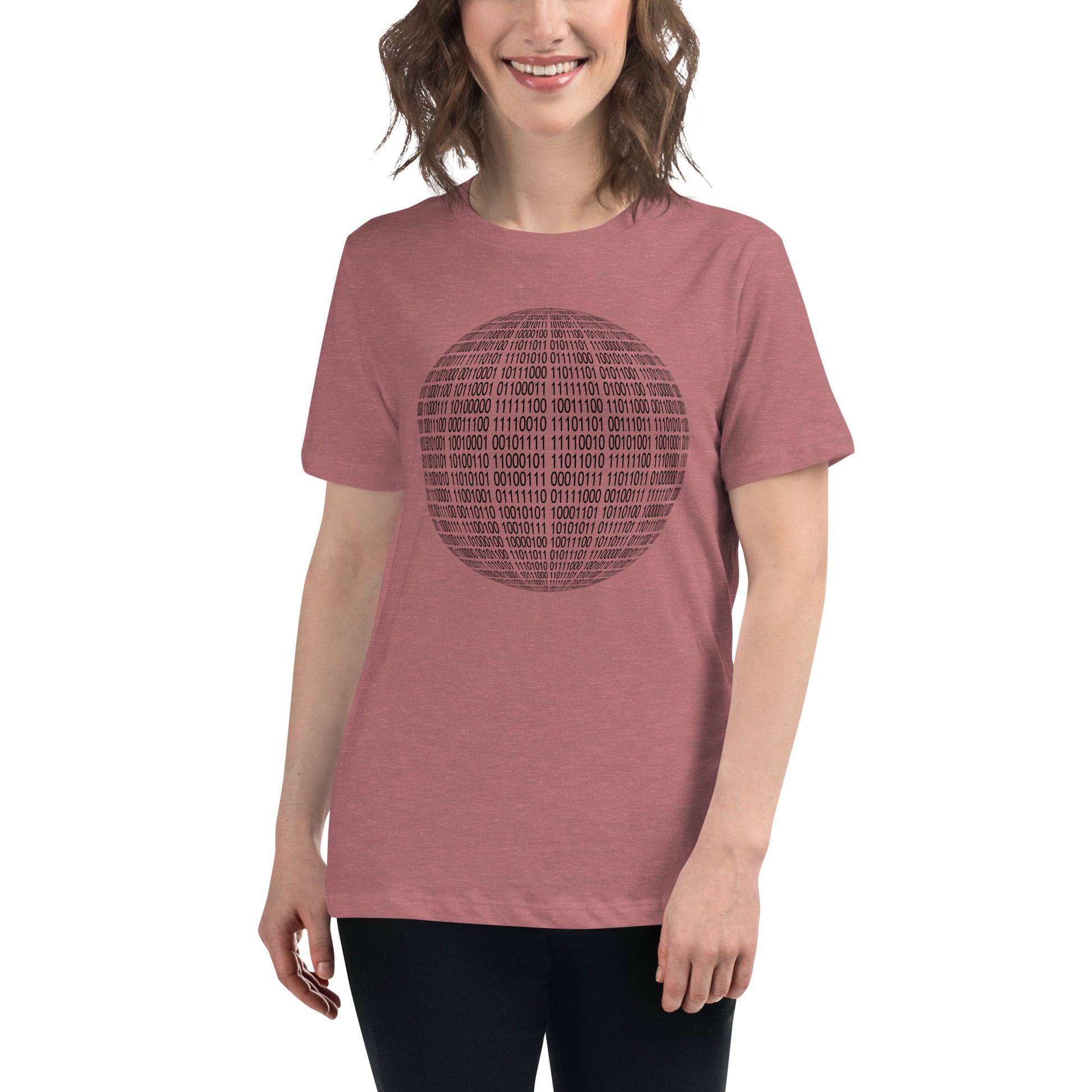 Women with mauve T-shirt with binaire sphere