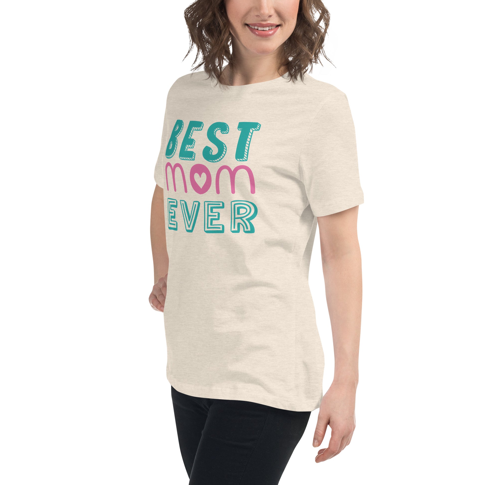 Women with natural Tshirt with text best MOM Ever