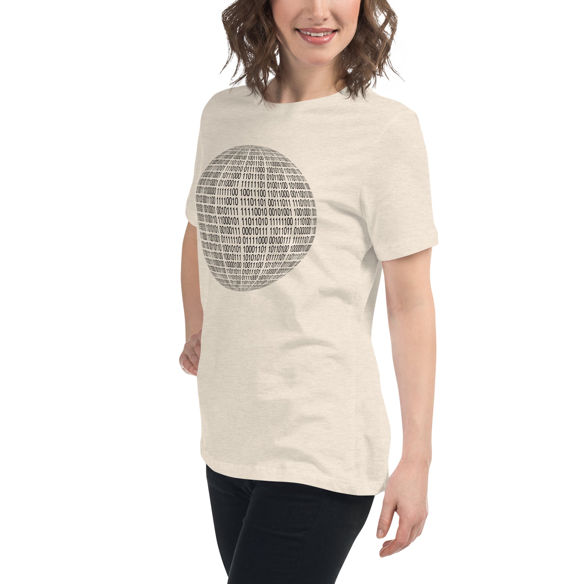 Women with natural T-shirt with binaire sphere