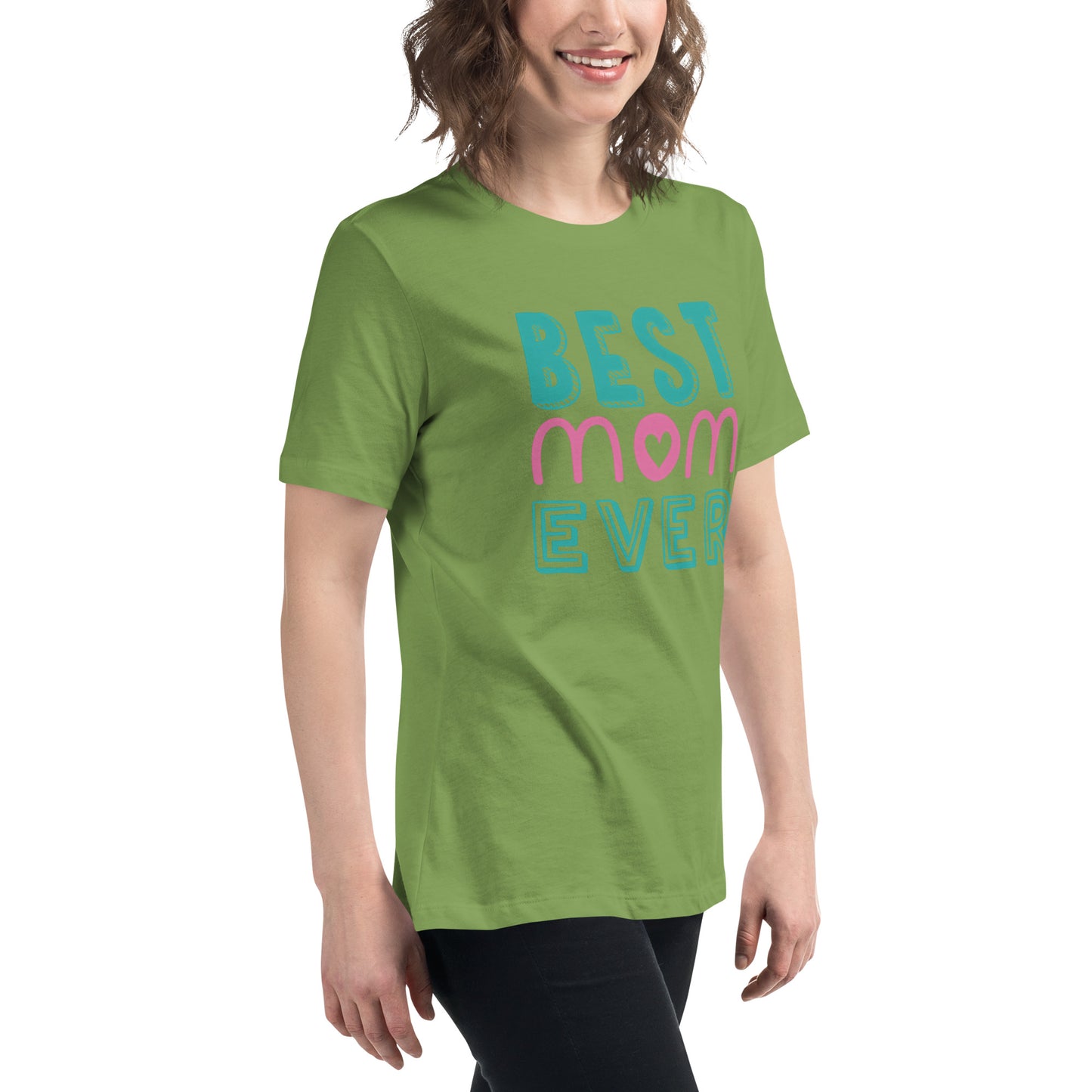 Women with leaf Tshirt with text best MOM Ever